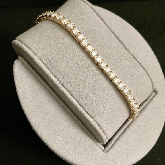 Genuine Moissanite Tennis Bracelet 18k Gold Vermeil 8” New/ Retail$1100.00 - Picture 1 of 15